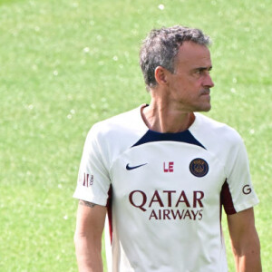 Luis Enrique, técnico do PSG, disse que saída de Neymar foi 'bom para todos'