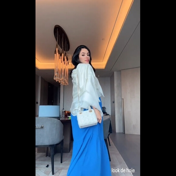Bruna Biancardi tem usado vestidos longos na Arábia Saudita