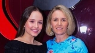 Mãe de Larissa Manoela pode ter usado dinheiro da filha em sociedade que fez sorvete virar 'torta de climão'