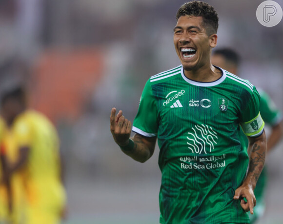 O brasileiro Firmino também assinou contrato com Al-Ahli