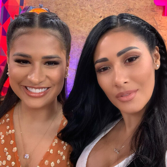 Simaria está afastada dos palcos desde o fim da dupla com Simone Mendes