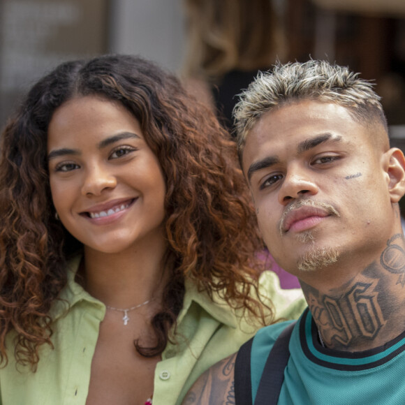 Bella Campos e MC Cabelinho estavam juntos após funkeiro ficar com uma influenciadora