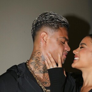 MC Cabelinho está sendo bastante criticado pela atitude com Bella Campos nas redes sociais