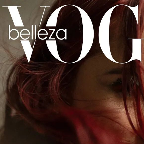 Dulce María foi capa da revista Vogue México