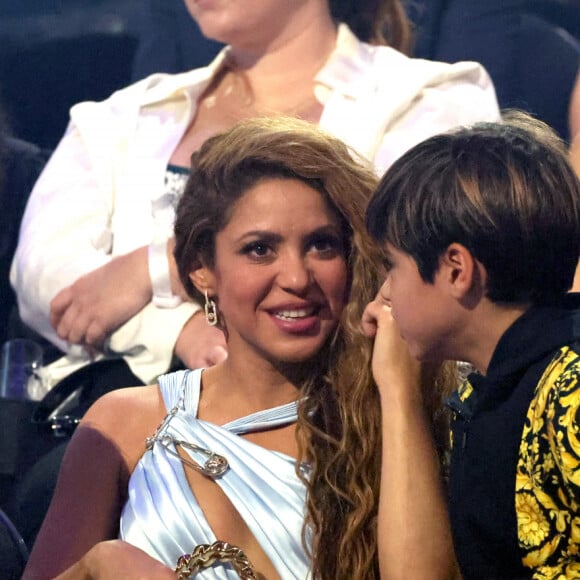 Shakira foi vista várias vezes em momentos fofos com os filhos no VMA