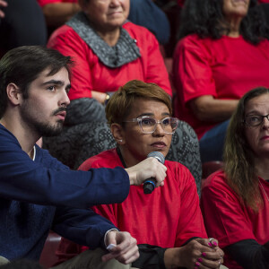 Filho de Faustão, João Silva estreou como apresentador de TV no 'Faustão na Band', que co-apresentou ao lado do pai