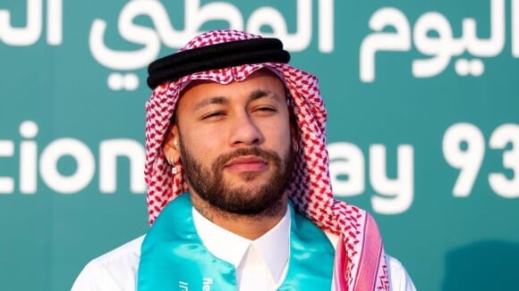 'Agora as 18 mulheres vem': Neymar aparece vestido de árabe e vira motivo de piada após nova traição