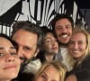 Alessandra Negrini publicou fotos do seu encontro com amigos durante suas férias em Los Angeles