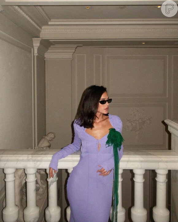 Bruna Marquezine usa vestido midi de marca de luxo Numero Ventuno