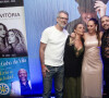 Heloísa Périssé e o marido aproveitaram que foram ao show de Diogo Nogueira e foram tietar o cantor e Paolla Oliveira