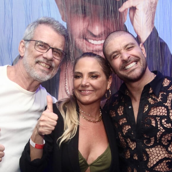 Sem querer, querendo Heloísa Périssé combinou o seu look preto e verde com o all black com transpaência de Diogo Nogueira