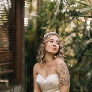 Giovanna Antiório, filha de Andréa Sorvetão, se casou no dia, 27 de novembro, com o diretor de fotografia Guga Dannemann.