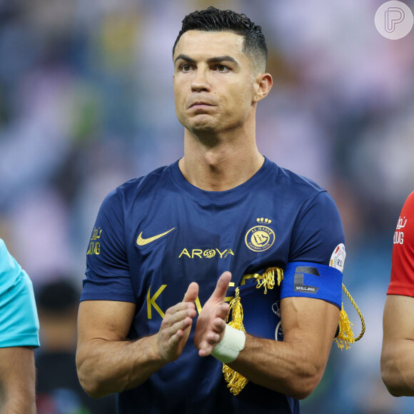 Cristiano Ronaldo não gostou quando torcedores rivais gritaram nome de Messi no estádio