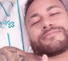 Neymar pai entrega estado do filho após cirurgia no joelho e fim do noivado com Bruna Biancardi e revela companhia do jogador de futebol em videochamada
