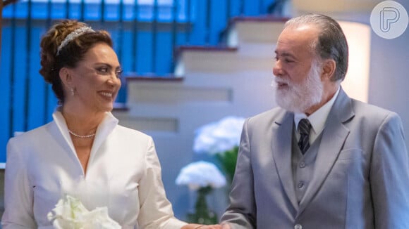 Chegou o grande dia! Em 'Terra e Paixão' acontecerá o casamento de Agatha (Eliane Giardini) e Antônio (Tony Ramos) com presente surpresa de Irene (Gloria Pires).