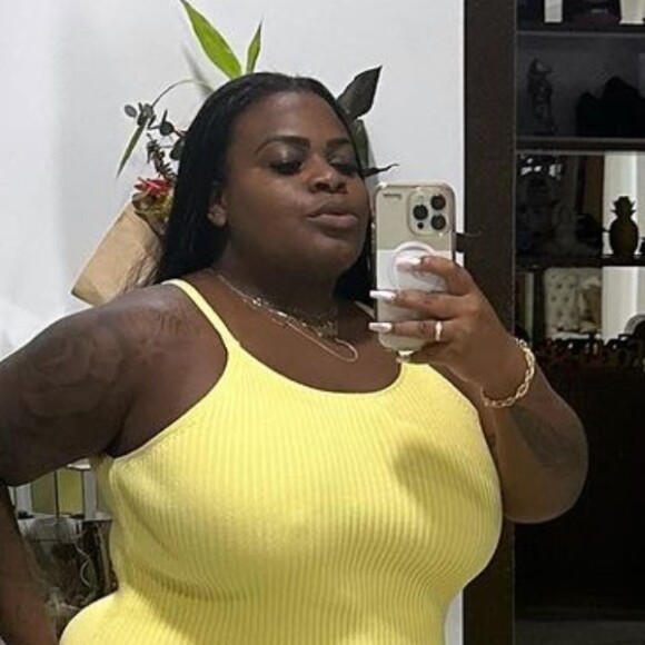 Jojo Todynho manda recado importante ao posar com vestido amarelo coladinho