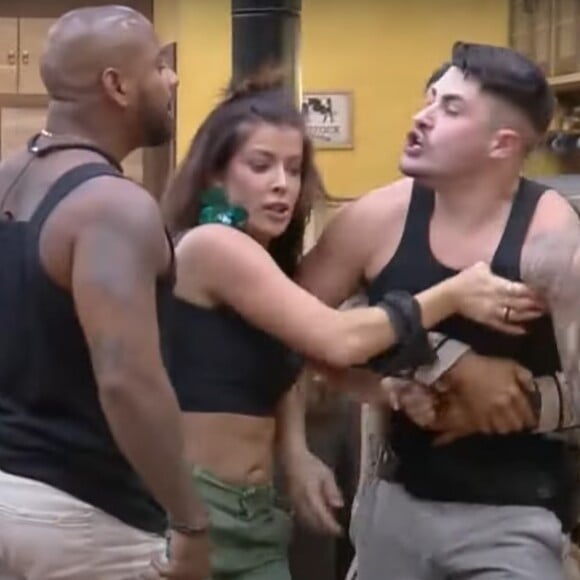 'A Fazenda 15': Lucas ficou revoltado quando Black questionou porque ele tinha uma foto com Jojo Todynho no programa