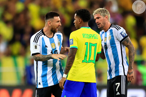 Messi e Rodrigo tiveram desentendimento em campo