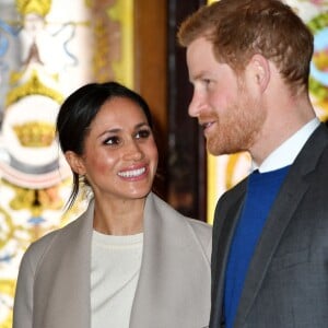 Caso príncipe Harry e a esposa Meghan Markle resolvam voltar para o Palácio de Buckingham nem que seja para o natal e fim de ano, eles não serão bem recebidos