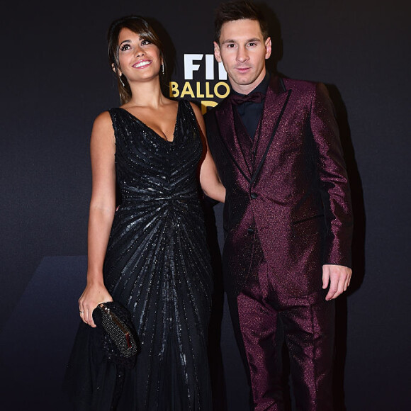 Antonella Roccuzzo nunca foi de arriscar muito em eventos de gala, sempre optando por looks pretos que valorizam sua silhueta