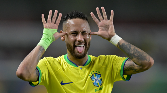 Último romântico? Neymar dispensa garota em novo print vazado: 'Tentando consertar meu noivado'