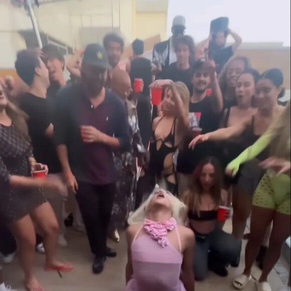 Festa de Ludmilla após Prêmio Multishow revoltou vizinhos e Polícia foi parar na casa da cantora duas vezes