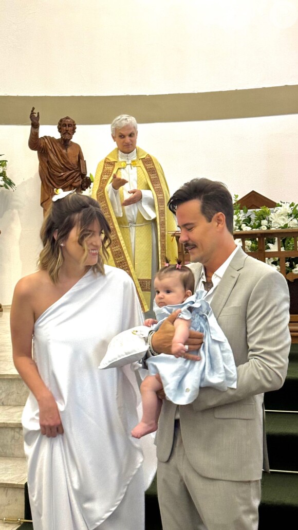 Manoela, de 3 meses, protagonizou um dos momentos mais emocionantes do casamento de Paulinho Vilhena e Maria Luiza