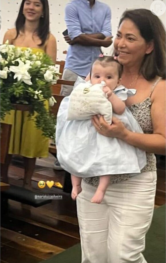 A filha de Paulinho Vilhena e Maria Luiza levou as alianças