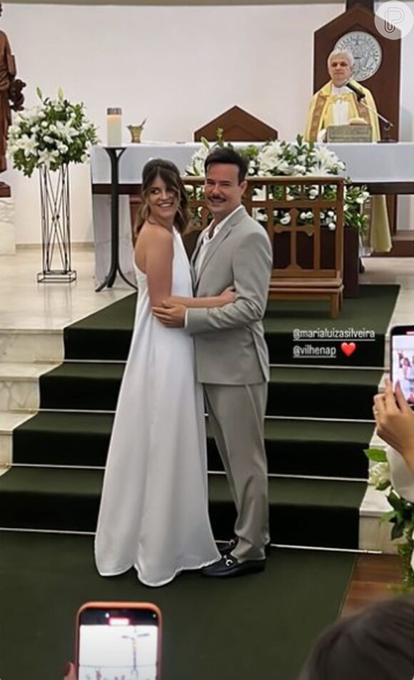 Paulinho Vilhena usou um terno em seu casamento