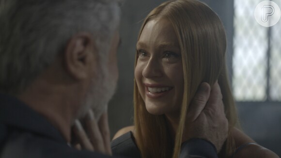 Em Fuzuê, Preciosa (Marina Ruy Barbosa) fica emocionada ao ver César (Leopoldo Pacheco)