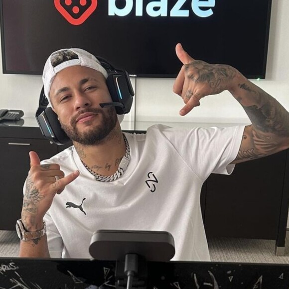 Neymar publica indireta após reportagem de jogos de azar