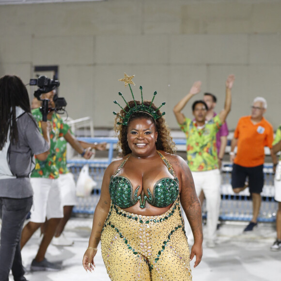 Jojo Todynho usou um look de brilho para ensaiar como será o desfile da Mocidade Independente de Padre Miguel