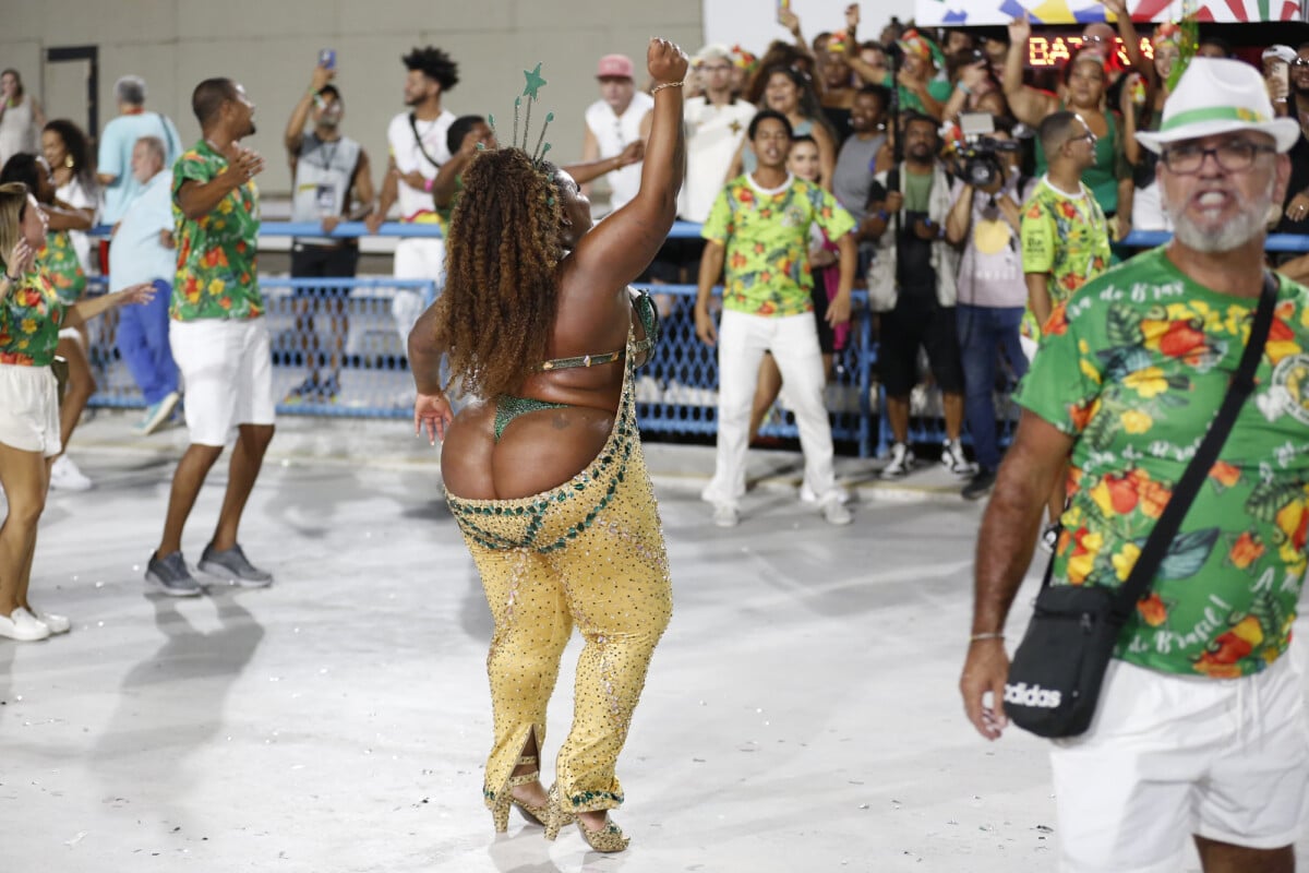 Foto: Jojo Todynho nua? Bumbum de Jojo rouba à cena em ensaio de Carnaval  2024 - Purepeople