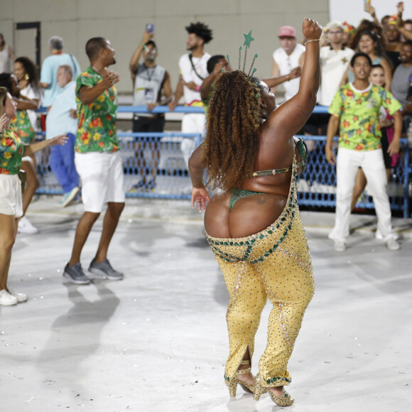 Jojo Todynho nua? Bumbum de Jojo rouba à cena em ensaio de Carnaval 2024