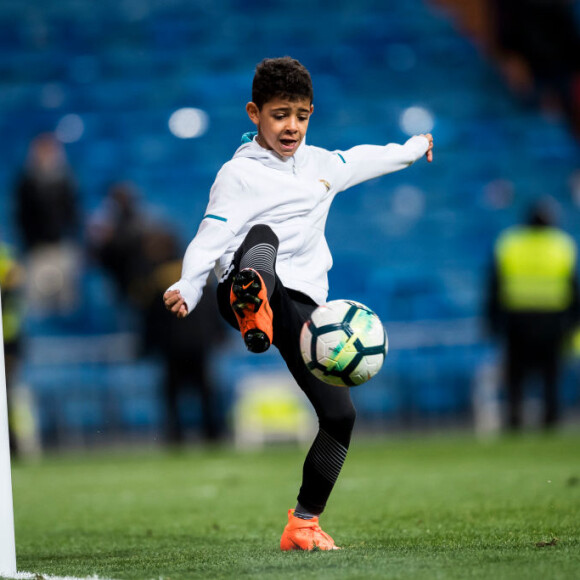 Cristiano Ronaldo Jr. deseja seguir os passos do pai no futebol