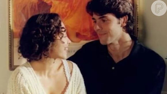 Em Història de Amor, Joyce (Carla Marins) nutre o amor de Bruno (Claudio Lins)