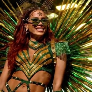 Anitta está viajando pelo Brasil com seu show de Carnaval