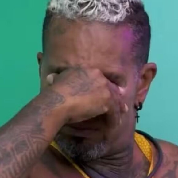 'BBB 24': Rodriguinho chora por ser ignorado por outros brothers
