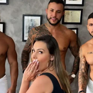 Filho filma Andressa Urach realizando fetiche com três homens