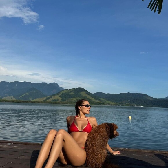 Sasha Meneghel foi detonada nas redes sociais pelo excesso de magreza que vem mostrando em fotos