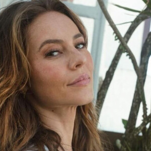Aos 41 anos, Paolla Oliveira afasta planos de maternidade para futuro próximo: 'É libertador o poder da escolha'