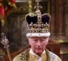 Rei Charles III vai se afastar dos compromissos públicos, mas seguirá à frente do trono britânico
