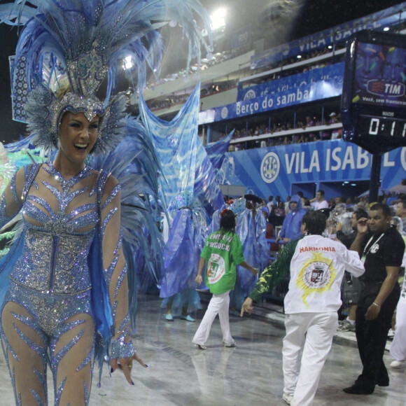 Em 2011, Ana Hickmann foi destaque de chão da Grande Rio