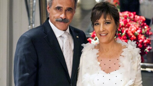 'Salve Jorge': Aída (Natália do Vale) e Nunes (Oscar Magrini) se casam