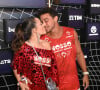 Larissa Manoela e André Luiz Frambach trocaram beijo em camarote no carnaval 2024 na Sapucaí, no Rio de Janeiro