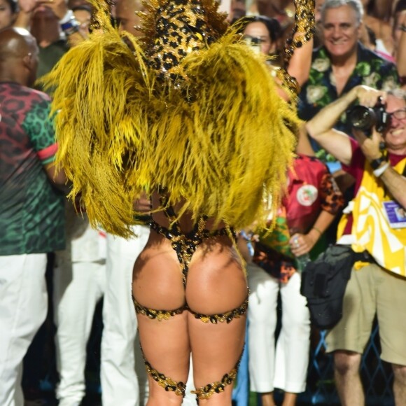 Paolla Oliveira disse ter sido convidada para seguir à frente da bateria da Grande Rio no carnaval 2025