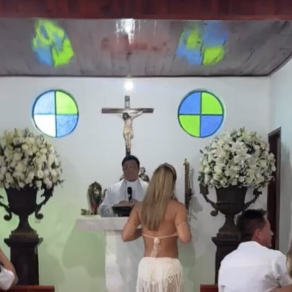 Look de Virginia Fonseca em culto antes do chá revelação rouba a cena