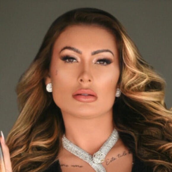 Andressa Urach posa nua na Playboy e revela segredos do corpo definido para filmes pornôs