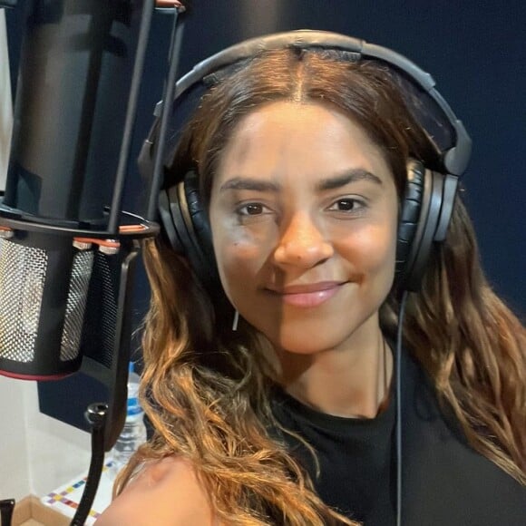Lucy Alves é cantora e atriz