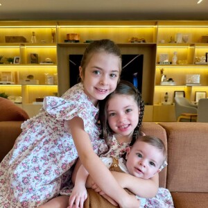 Fabiana Justus é mãe de Clara e Sienna, 5 anos, e Luigi, 6 meses